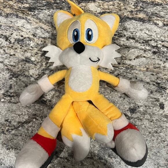 Sonic the Hedgehog Miles Prower Tails 10” plush - Picture 3 of 4